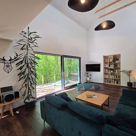 Tree Elements Treehouse Retreat Lägenhet Slunj Exteriör bild
