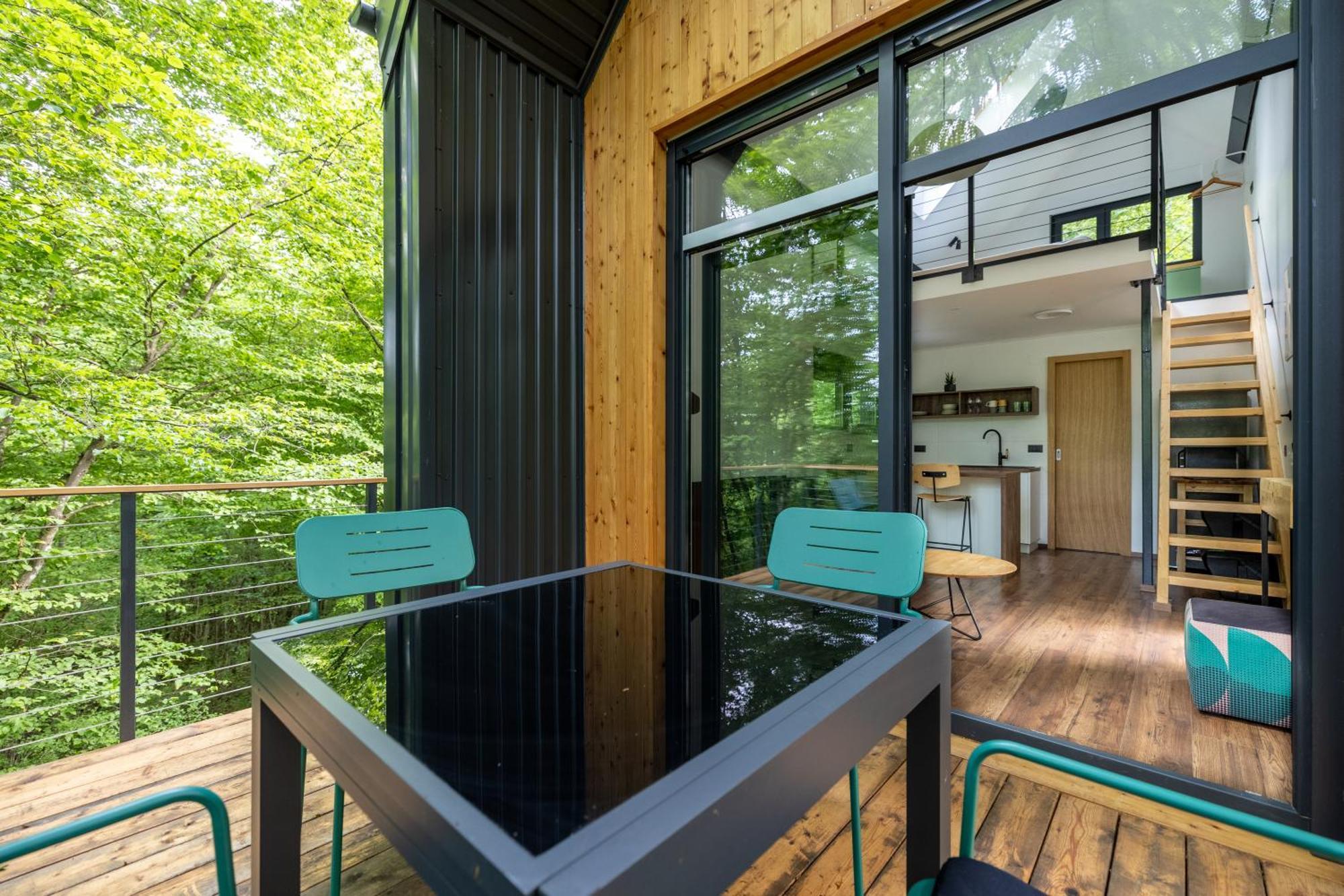 Tree Elements Treehouse Retreat Lägenhet Slunj Exteriör bild
