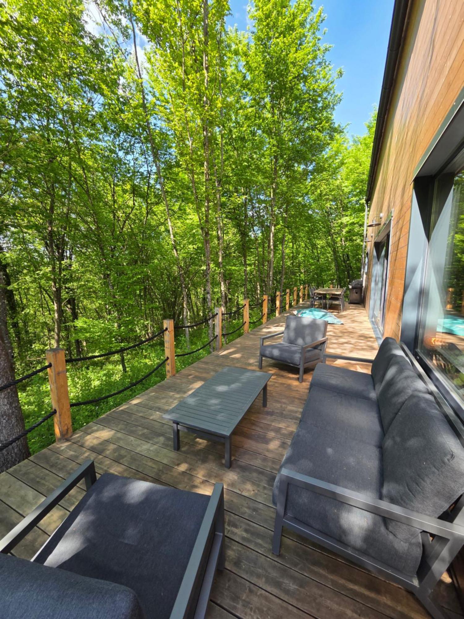 Tree Elements Treehouse Retreat Lägenhet Slunj Exteriör bild